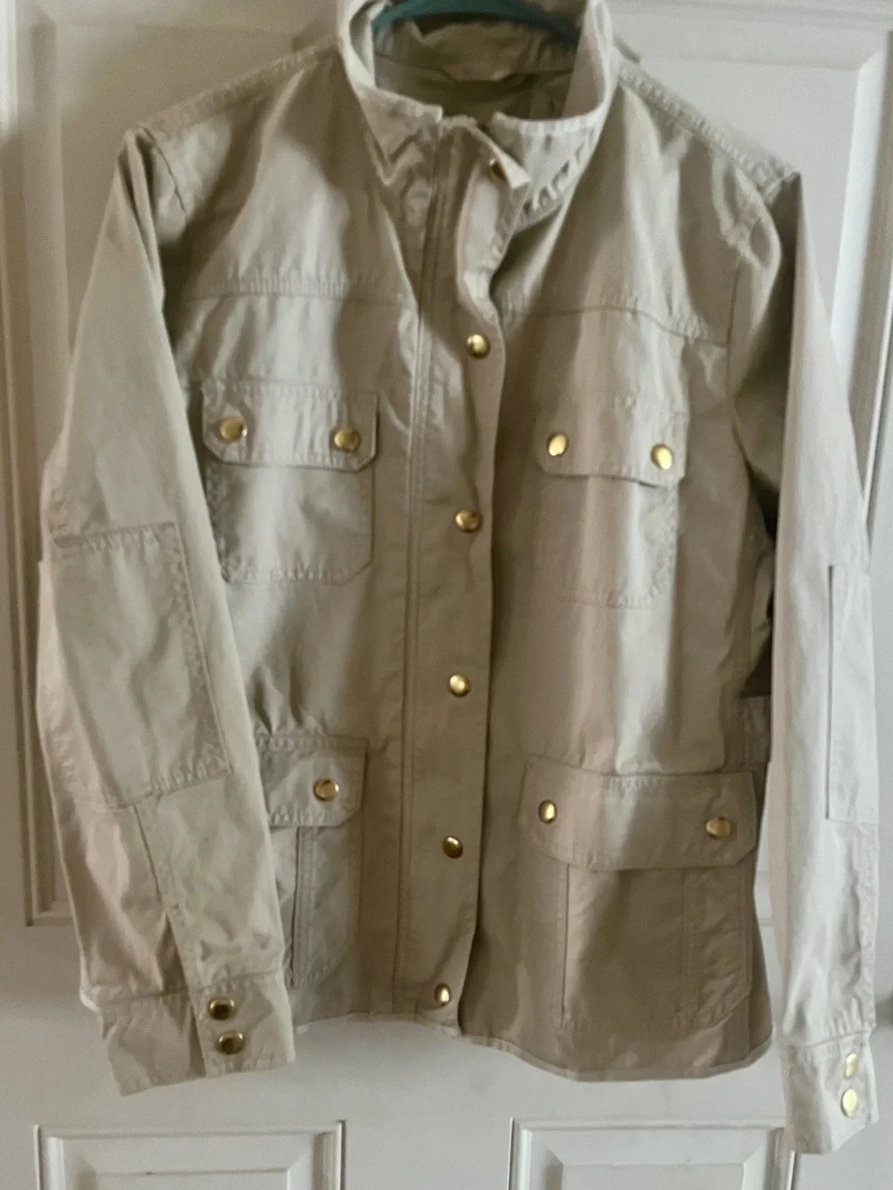 Women's J Crew light weight waxed cotton utility style with Gold Hardware.